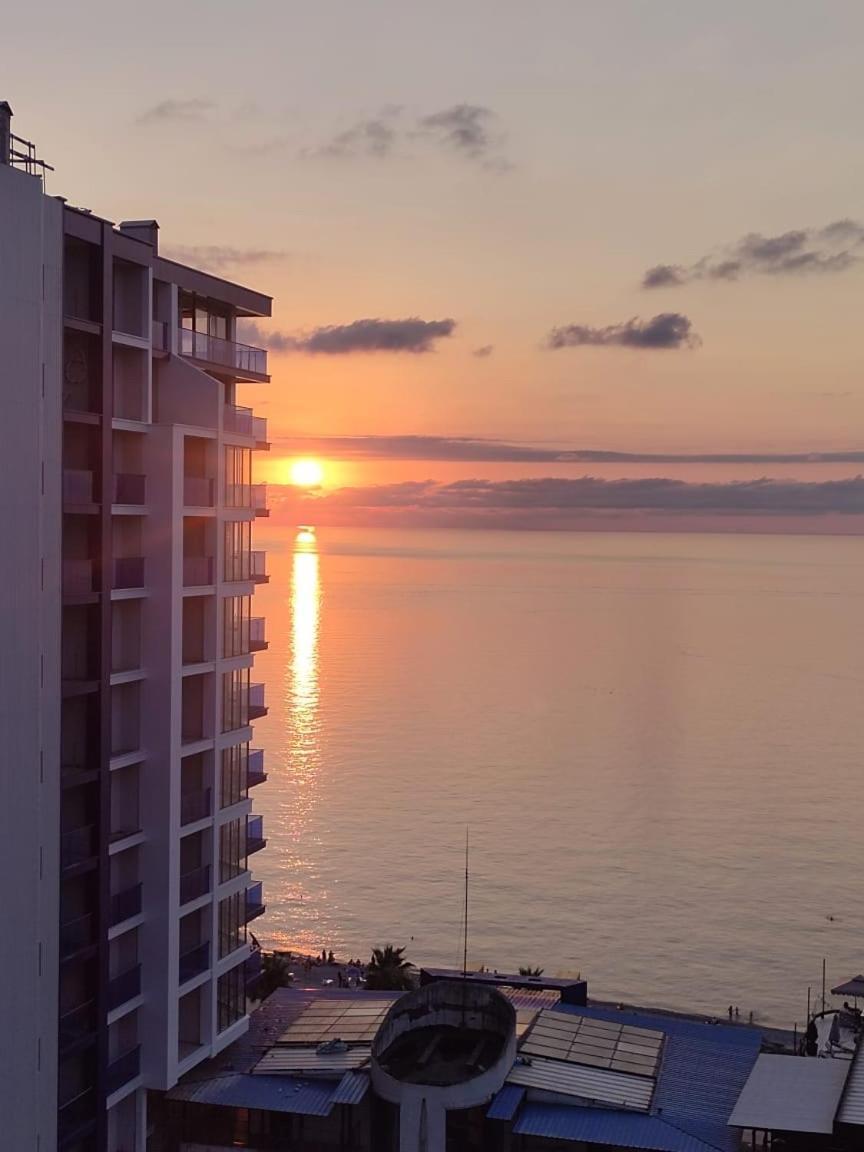 Bi Residence Sea View Luxury Batumi Exterior photo